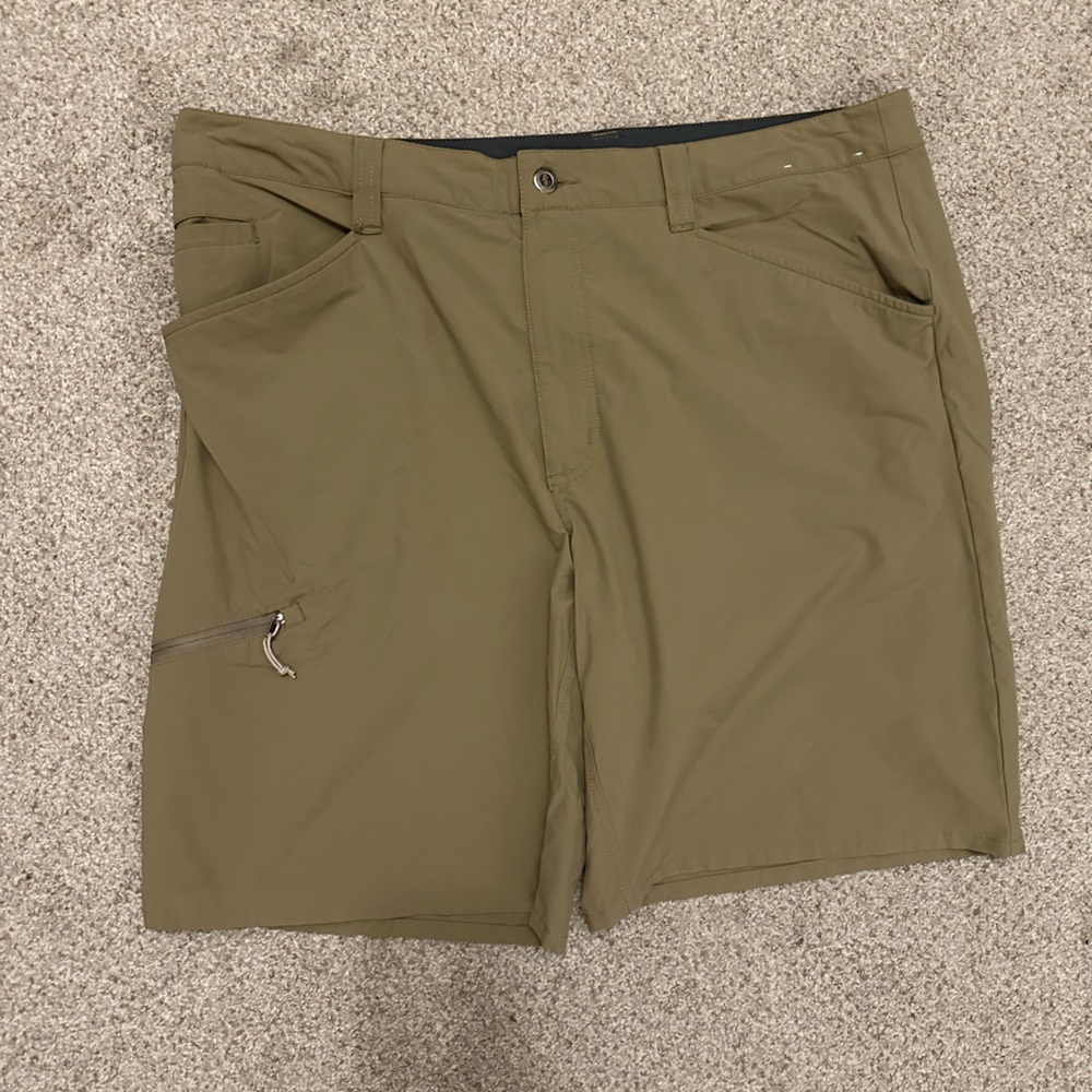Patagonia Quandary 10" Hiking Shorts Forge El Cap Khaki Mens Size 40